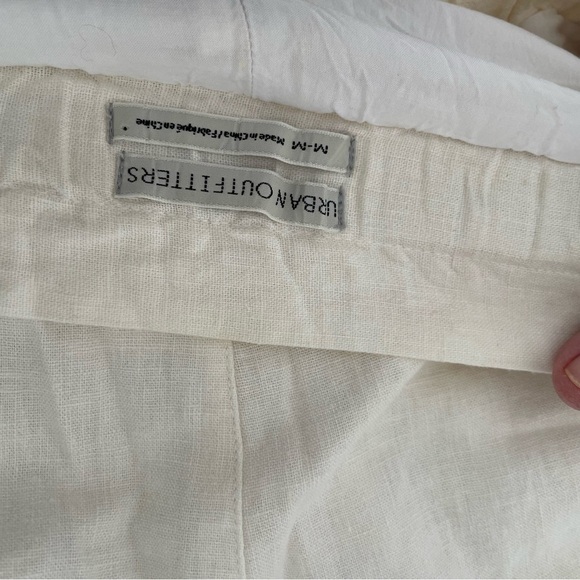 Urban Outfitters high waisted pull-on paperbag shorts 15984 - Picture 4 of 7